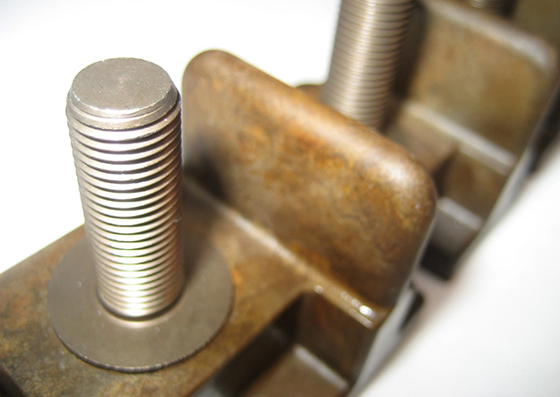 sidebar-injection-molding-insert-molding.jpg images